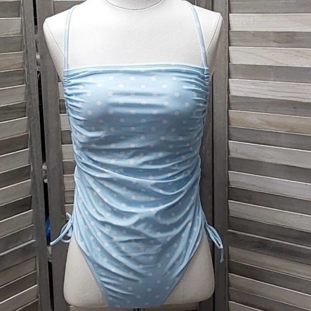 Women’s Sz XS (0-2) Wild Fable 1-pc blue/white dot suit.  Side cinch detail